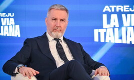 Meloni “scala” il Pd e lo intrappola su Gaza. Guerini: “Non sottomettiamoci ad Albanese”