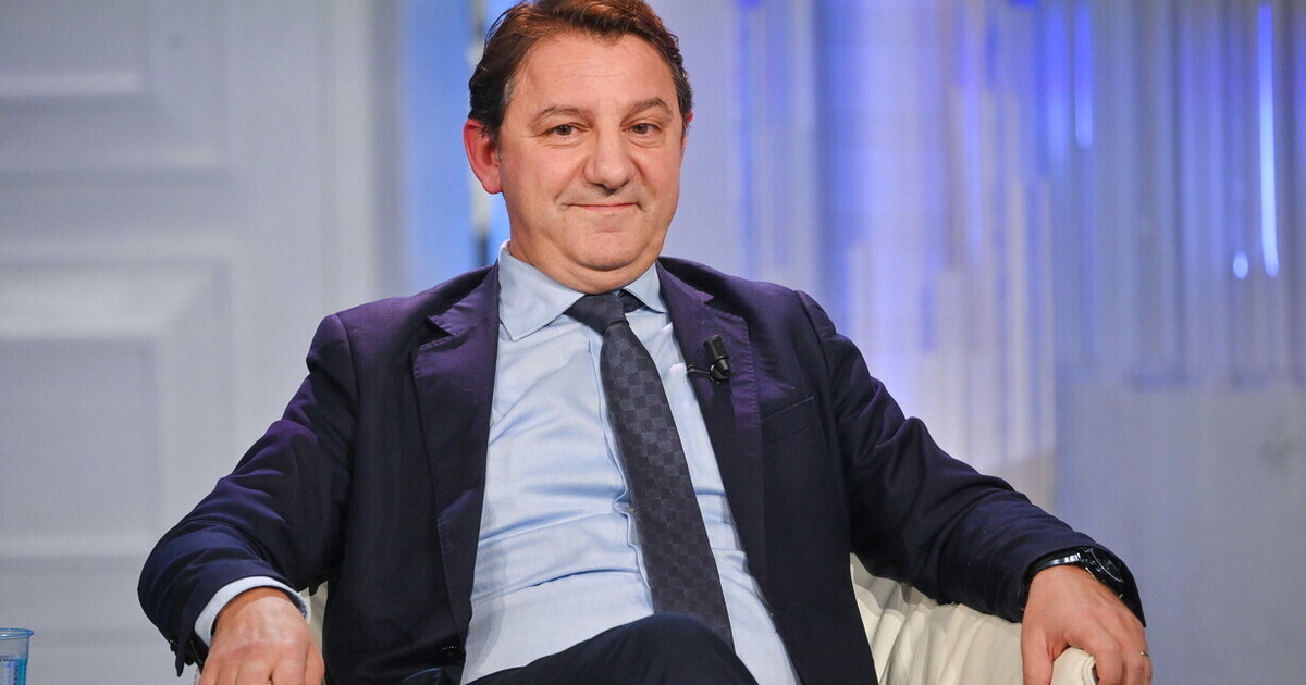 Qualunquemente Tridico, parabola di una Calabria che sembra un film di Antonio Albanese