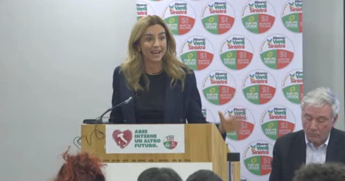 Silvia Salis direzione Fratoianni e Bonelli. Prima della Leopolda si ferma da Avs. E si prende gli applausi