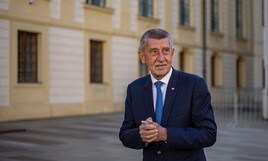https://img-prod.ilfoglio.it/2025/10/06/074713368-9814cd25-2919-4a70-b825-2ca0d5fb6275.jpg