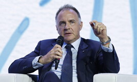 https://img-prod.ilfoglio.it/2025/10/06/145638042-a64acbd7-5704-426b-a985-8282760ba394.jpg