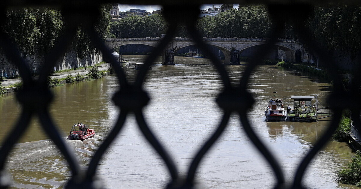 Roma riscopre il Tevere Roma riscopre il Tevere