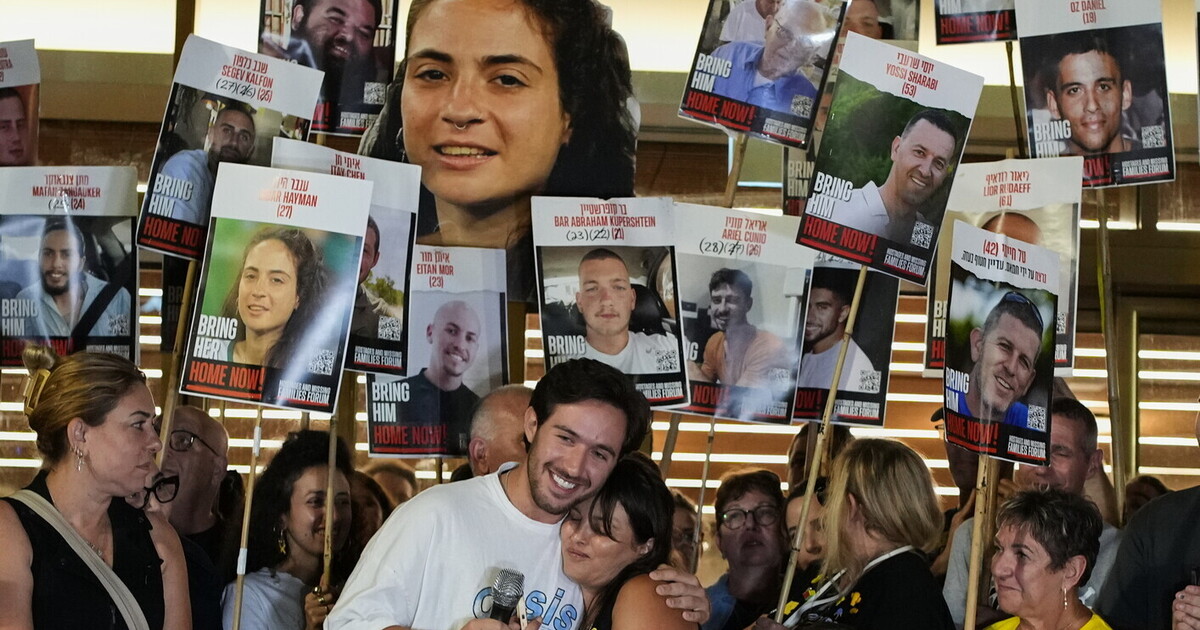 Israele si prepara ad accogliere gli ostaggi. I ricatti di Hamas dietro all’invito a Trump