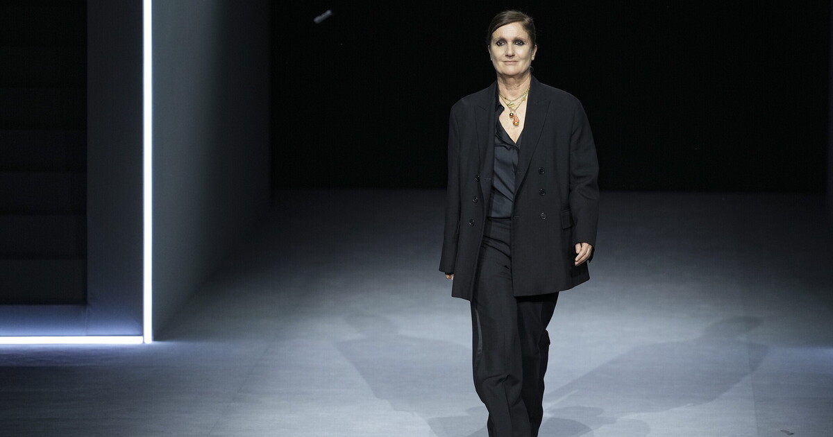 fendi conferma chiuri160e pensa al trasloco dall eur