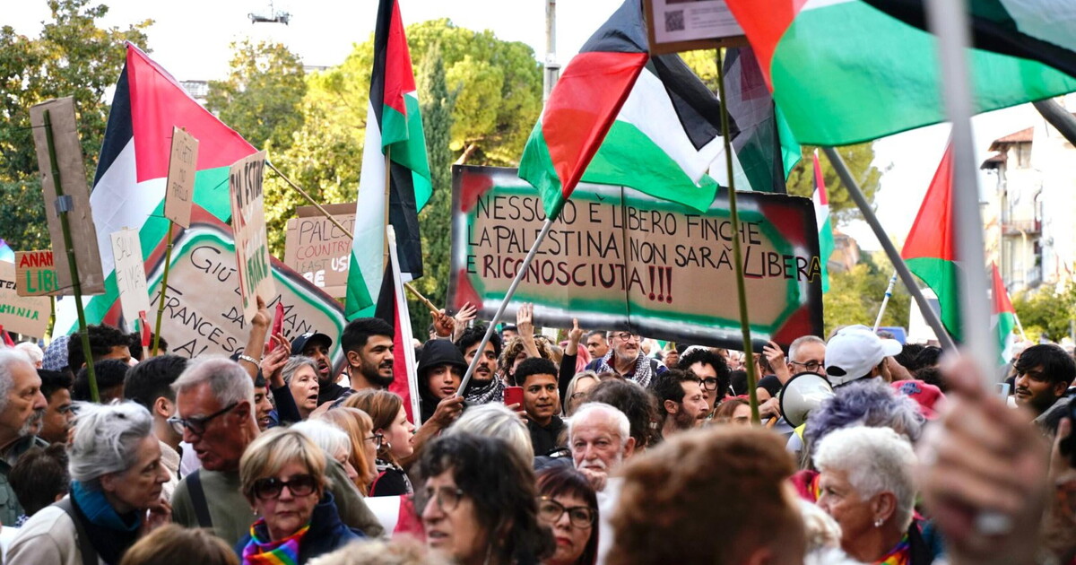Il cortocircuito dei pro Pal che non vedono quel che accade a Gaza Il cortocircuito dei pro Pal che non vedono quel che accade a Gaza