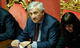 La maggioranza divisa sulle banche. Tajani: "Non ci sarà la tassa da Urss sugli extraprofitti"
