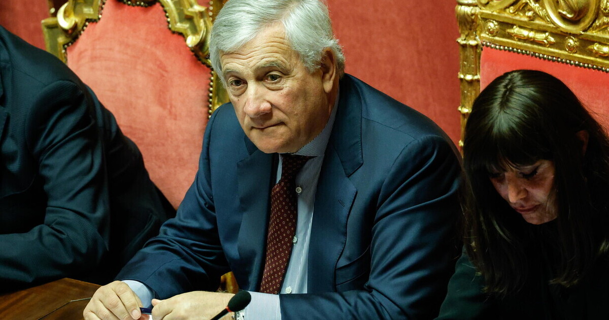 La maggioranza divisa sulle banche. Tajani: "Non ci sarà la tassa da Urss sugli extraprofitti" La maggioranza divisa sulle banche. Tajani: "Non ci sarà la tassa da Urss sugli extraprofitti"