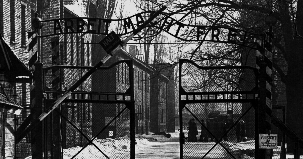 La storia di Elena, deportata tutta sola ad Auschwitz a undici anni raccontata da Fabrizio Rondolino