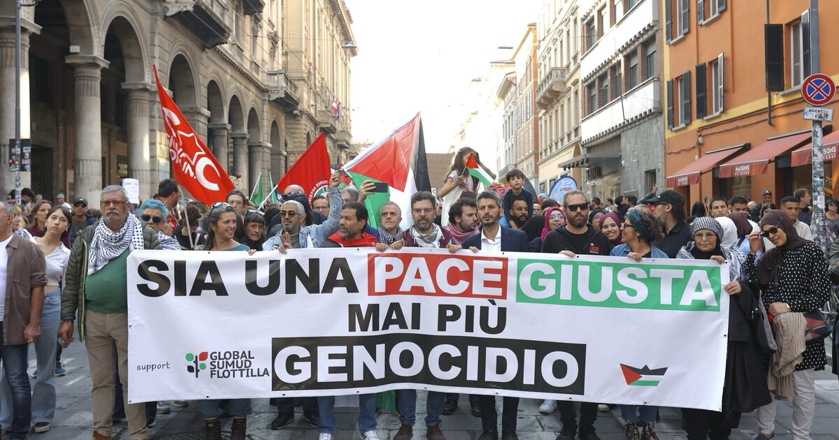 Per gli attivisti Gaza è diventata la nuova "causa universale" di liberazione Per gli attivisti Gaza è diventata la nuova "causa universale" di liberazione