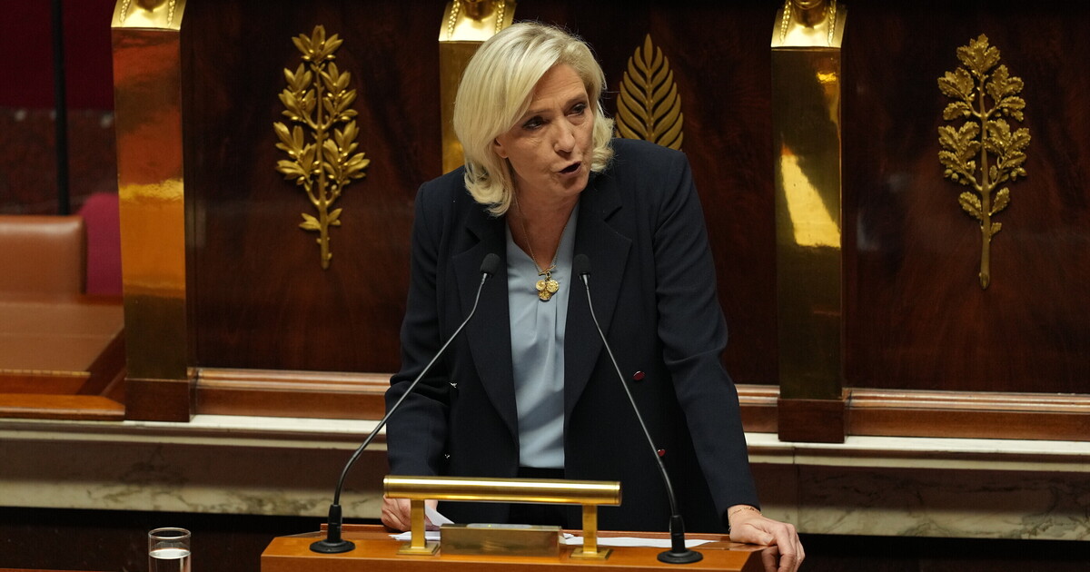 Le Pen ricorda che Meloni non è Le Pen