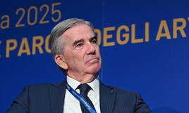 https://img-prod.ilfoglio.it/2025/10/17/155723074-2f01062a-eb88-475c-b2ed-33951fbc3e08.jpg