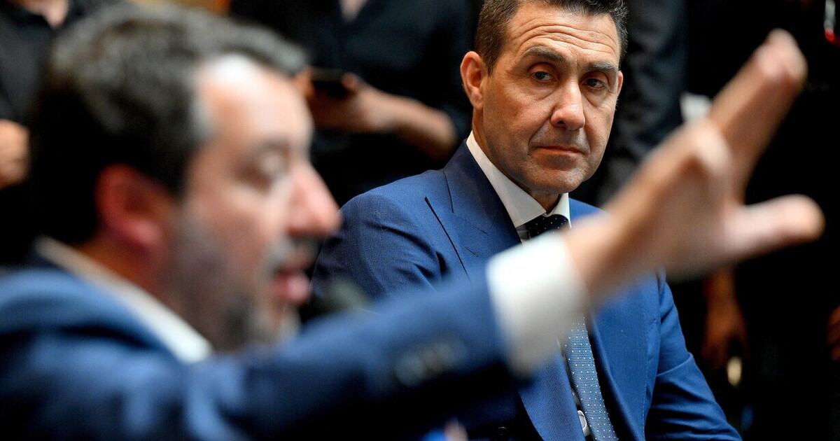 Vanancci "diserta" il federale della Lega. Salvini frena i suoi team. E si butta sulla banche Vanancci "diserta" il federale della Lega. Salvini frena i suoi team. E si butta sulla banche