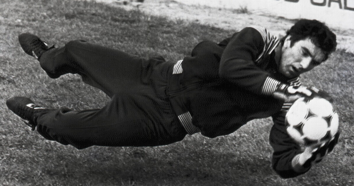 Dino Zoff prende gol solo nei sogni Dino Zoff prende gol solo nei sogni
