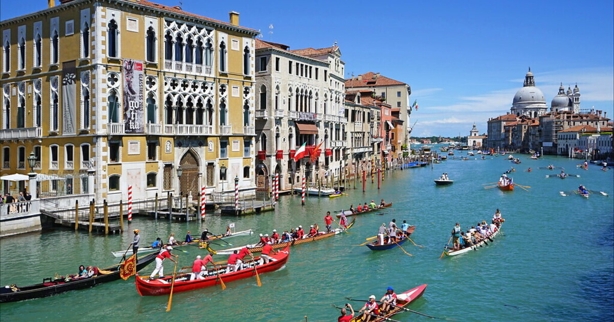 Venezia canta l’immensità: al via la 69esima edizione della Biennale Venezia canta l’immensità: al via la 69esima edizione della Biennale