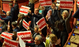 Via libera alla riforma della giustizia tra le proteste delle opposizioni. Meloni: "Ora parola ai cittadini"