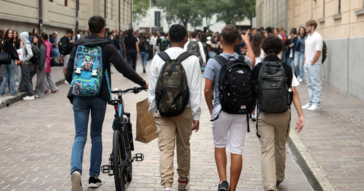 Addio lotta di classe, ormai il conflitto sociale è quello generazionale Addio lotta di classe, ormai il conflitto sociale è quello generazionale