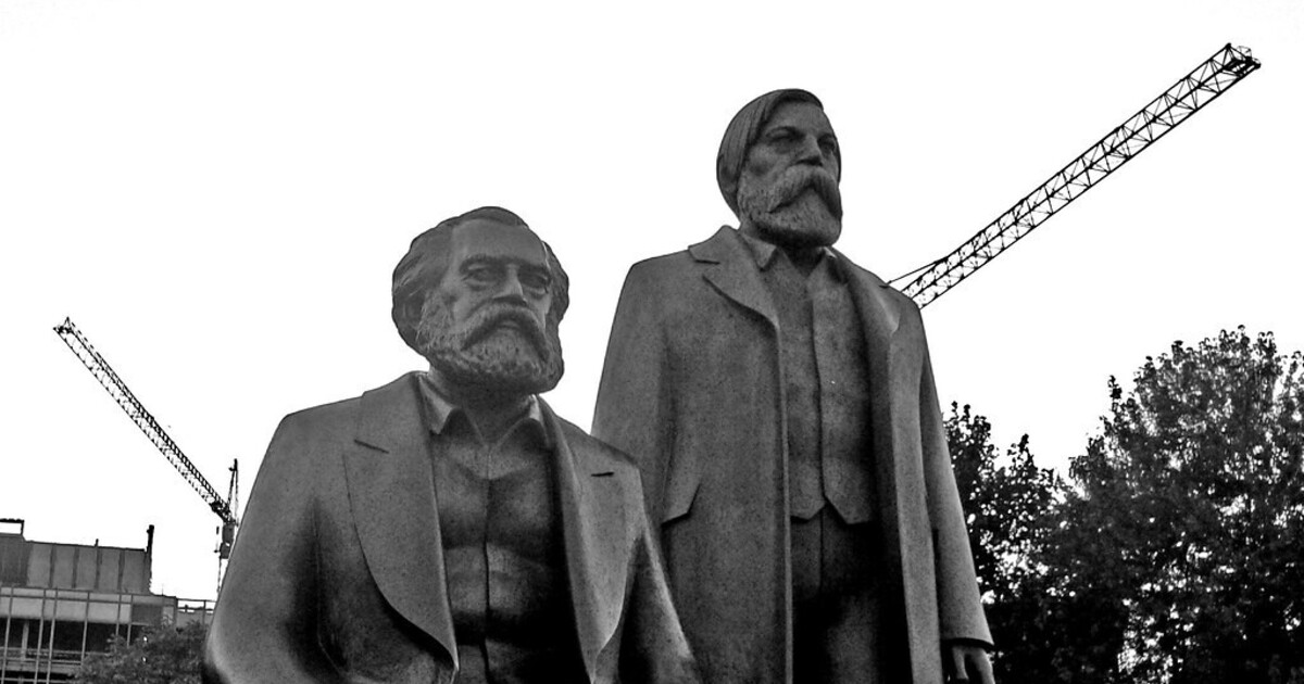 Engels nella ztl e l Engels nella ztl e l