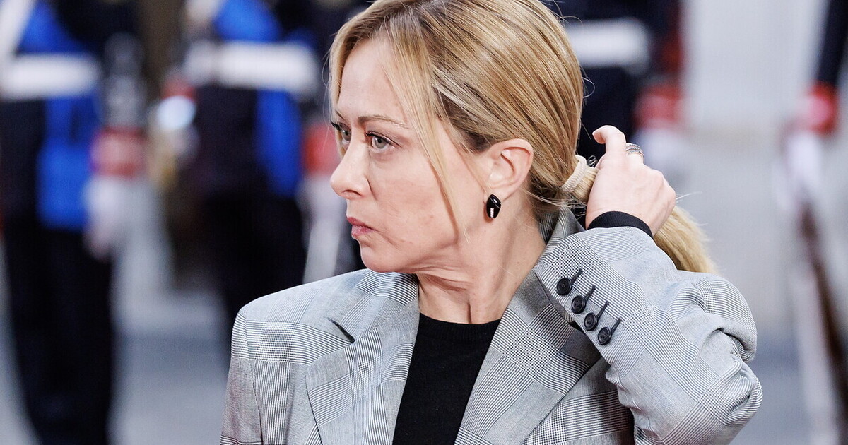 Report di Meloni. FdI: "Ranucci ossessionata da noi". Gasparri: "Qualcuno in alto lo aiuta". Il caso Stanzione Report di Meloni. FdI: "Ranucci ossessionata da noi". Gasparri: "Qualcuno in alto lo aiuta". Il caso Stanzione