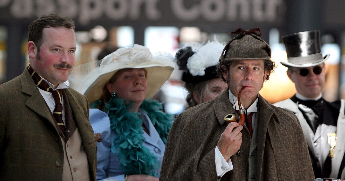 Sull’isola di Utakos rivive il miglior Sherlock, attingendo da romanzo e film Sull’isola di Utakos rivive il miglior Sherlock, attingendo da romanzo e film