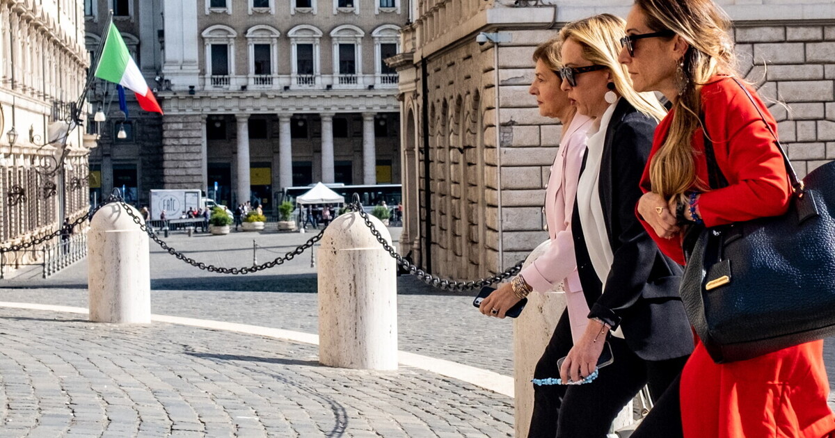 Dalla Lombardia a Puglia e Sicilia. La mappa dei Fratelli coltelli Dalla Lombardia a Puglia e Sicilia. La mappa dei Fratelli coltelli