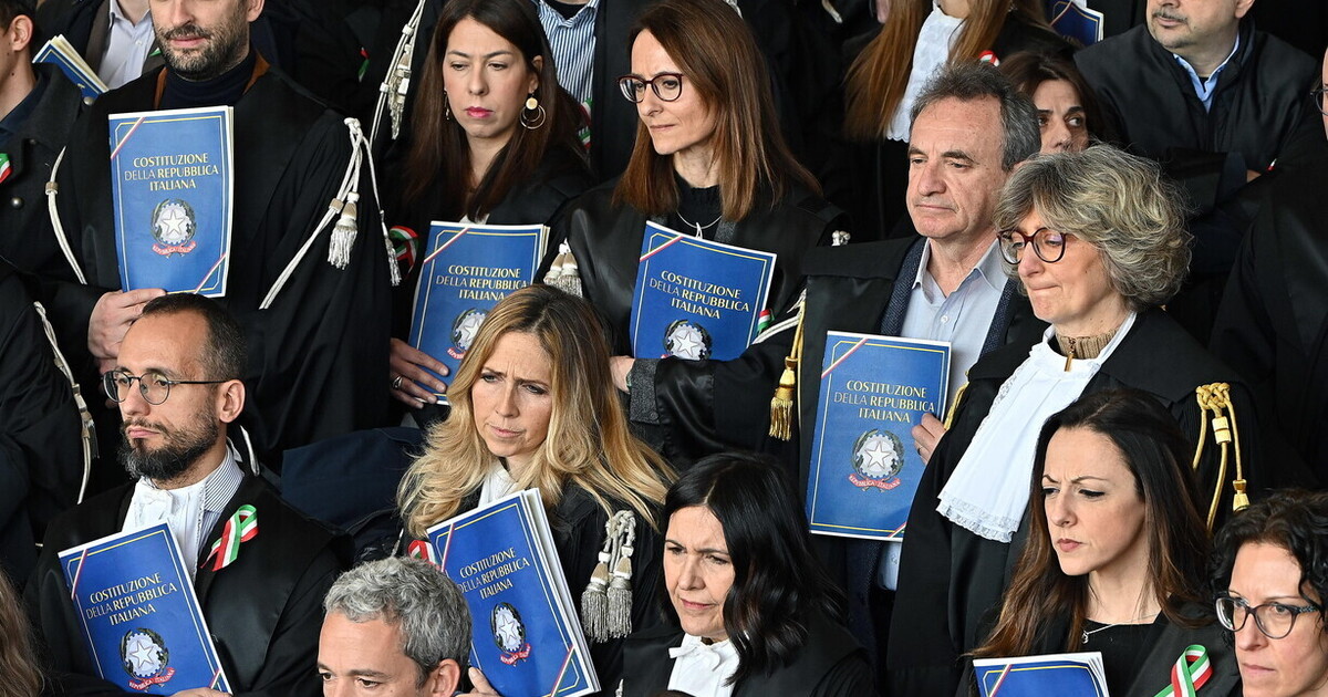 Così il Csm ha vanificato i test psicologici per le toghe voluti da Nordio Così il Csm ha vanificato i test psicologici per le toghe voluti da Nordio