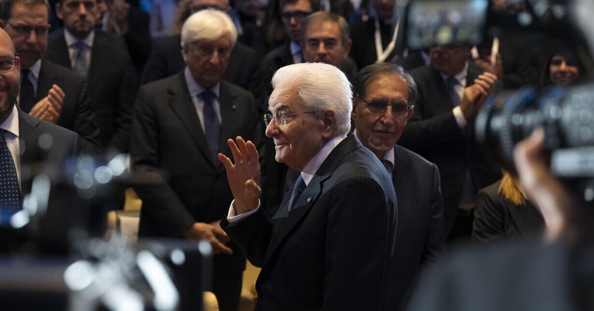 Cerchi invano un vero pacifista, finché non arrivi al Quirinale