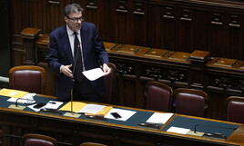 Giorgetti difende la manovra: "Siamo nel giusto, massacrati da chi poteva farlo"