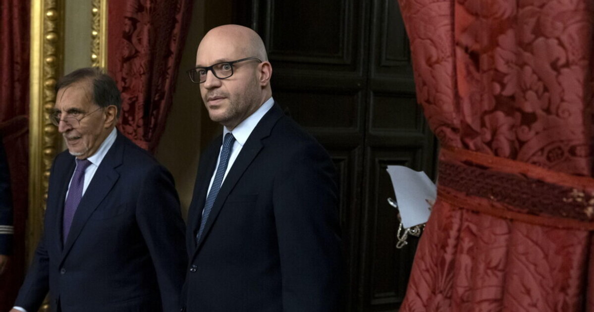 La disfida dei concerti di Natale tra La Russa e Fontana La disfida dei concerti di Natale tra La Russa e Fontana