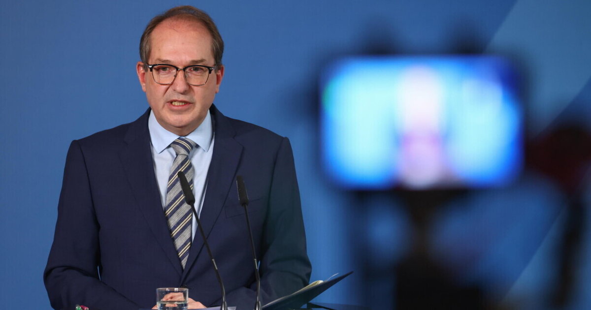 Da Sansal a Israele, la Germania è il paese che fa più sul serio per la libertà e contro l’estremismo Da Sansal a Israele, la Germania è il paese che fa più sul serio per la libertà e contro l’estremismo