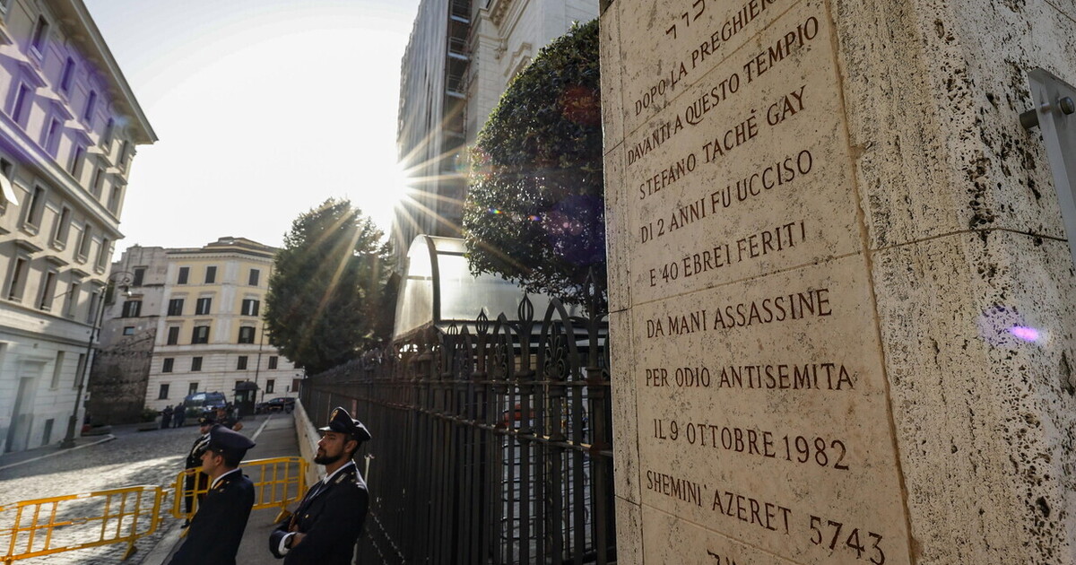 Pertini e Lotta Continua ai funerali di Stefano Gaj Taché