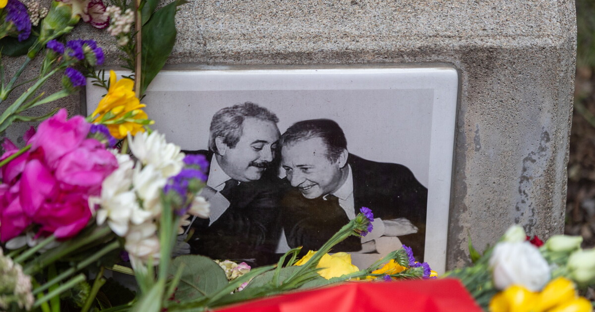 Le agiografie dei santi antimafia Le agiografie dei santi antimafia