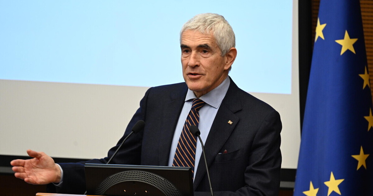 “Al centro dell’aula”, libro manifesto per un Casini quirinabile