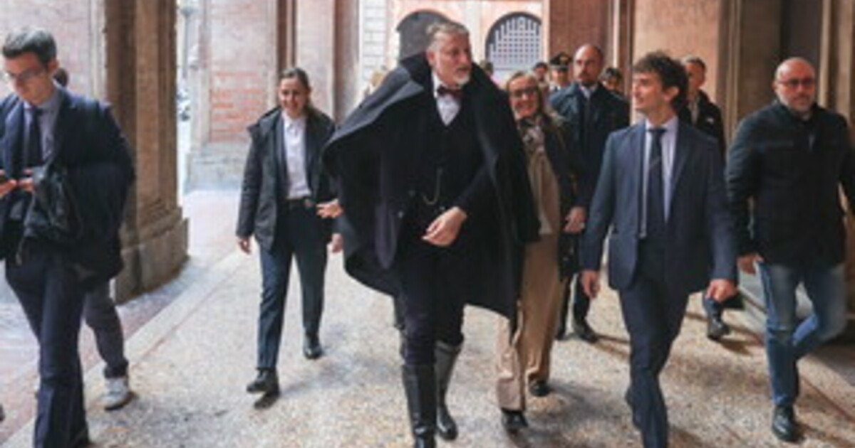 Si dimette il portavoce di Giuli: comunicati a favore di Cirielli sul sito del ministero