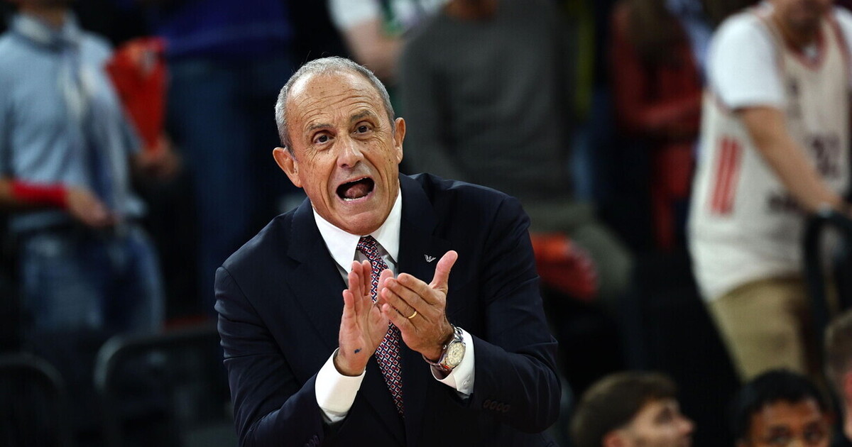 Ettore Messina si è dimesso. L