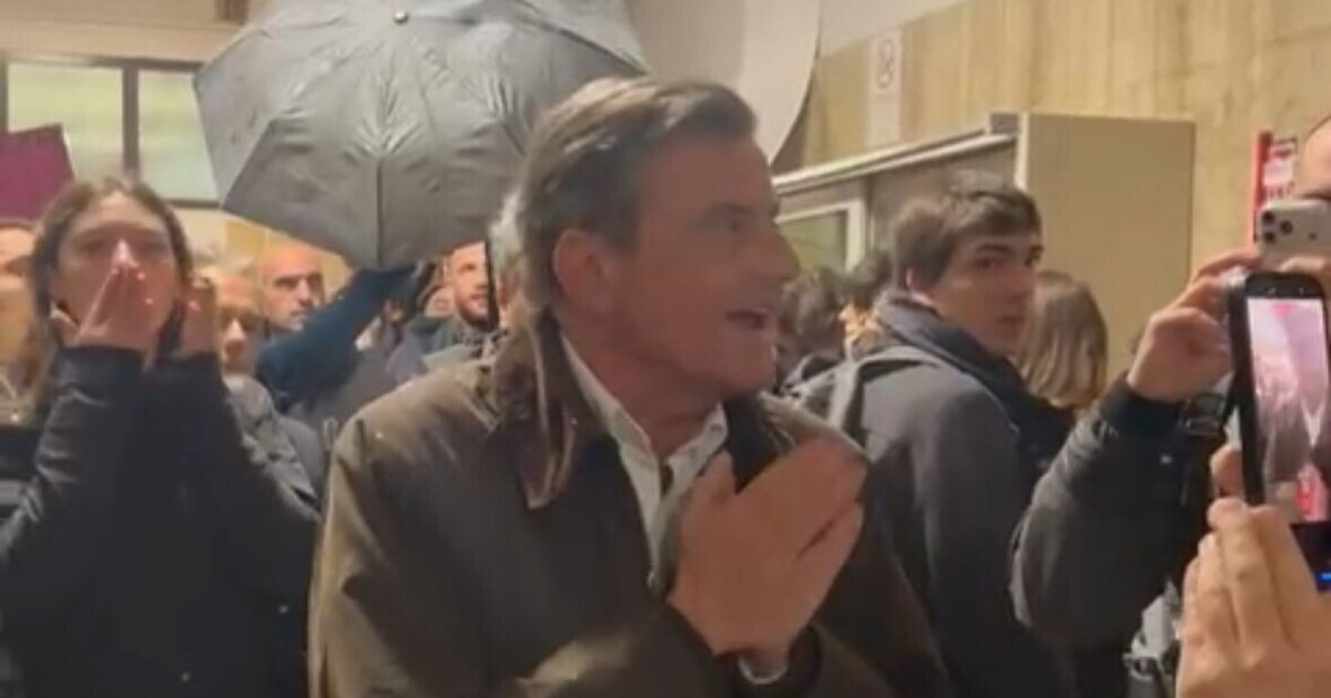 calenda contestato alla sapienza i cori degli studenti via liberali e polizia fuori i sionisti dall8217universit224 da Ilfoglio.it calenda contestato alla sapienza i cori degli studenti via liberali e polizia fuori i sionisti dall8217universit224