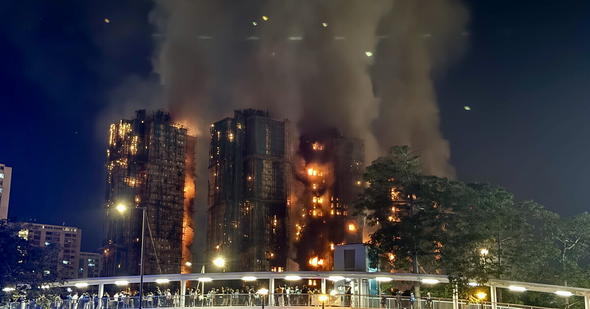 Hong Kong brucia, Taiwan si prepara