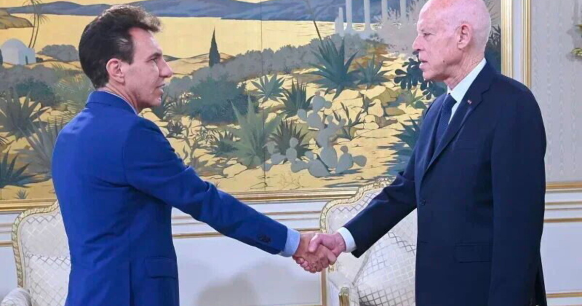 Saied, il dittatore preferito dall’Italia, umilia l