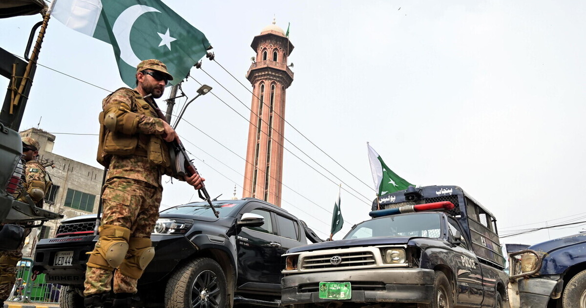 Fra alleanze e uomini forti, il Pakistan sta fregando di nuovo tutti