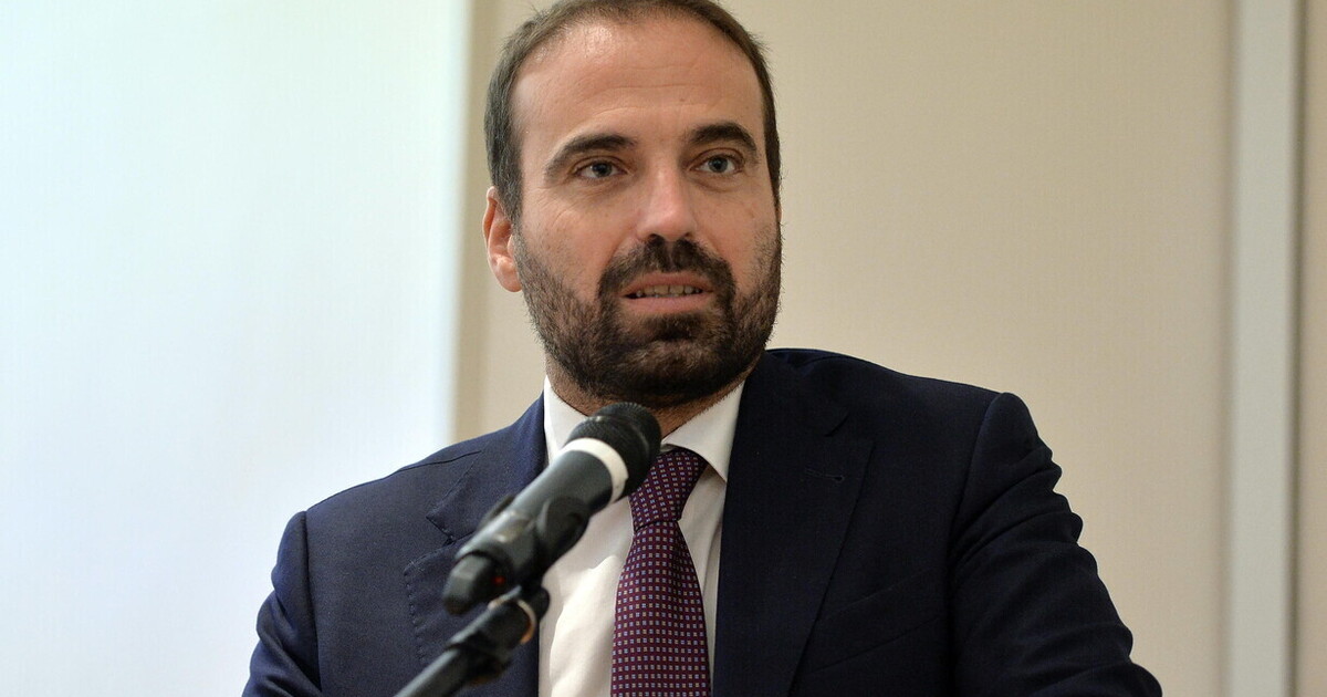 Marattin lancia l’assemblea dei libdem con Calenda: “Inizia il percorso verso un solo partito”