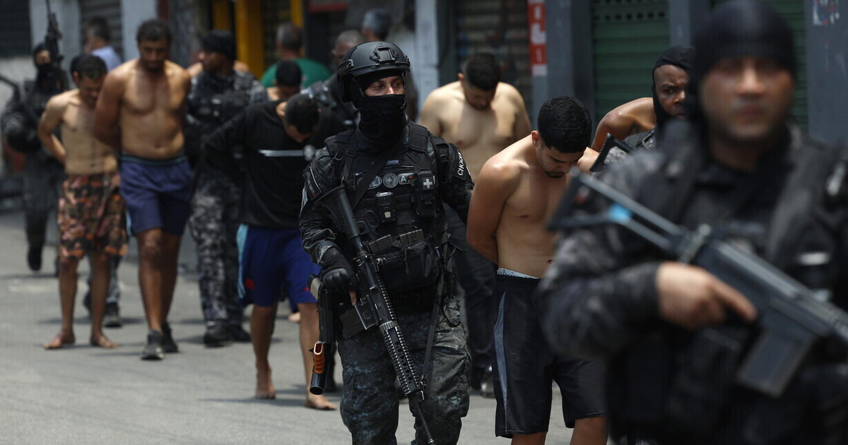 Da Rio a Scampia, la periferia che ci piace rimuovere
