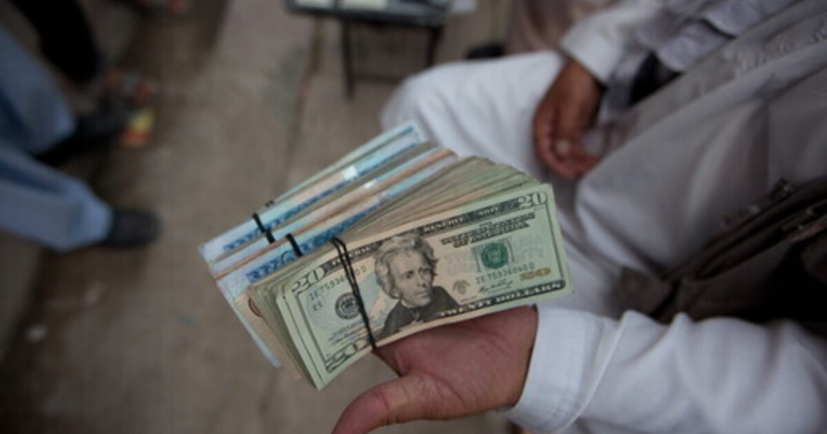 rassegnati alle ragioni della forza e alla demagogia ci avvolgiamo nella corruzione e allora viva la corruzione