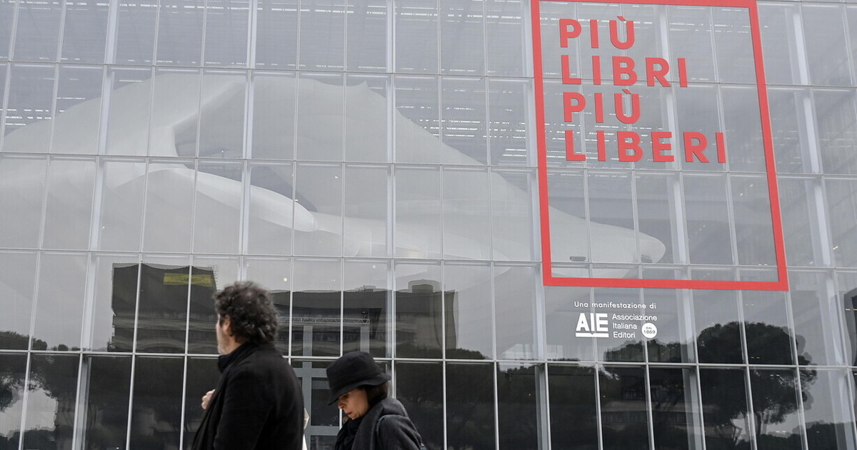 Più Libri Più Liberi, dopo Caffo, gli editori fascisti. Zerocalcare contro Valerio. E pure l