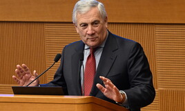 Le danze di Tajani: rivalità, correnti, congresso. Lo “scossone” di Marina B.