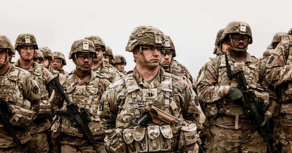 Armi e pensiero, l Armi e pensiero, l