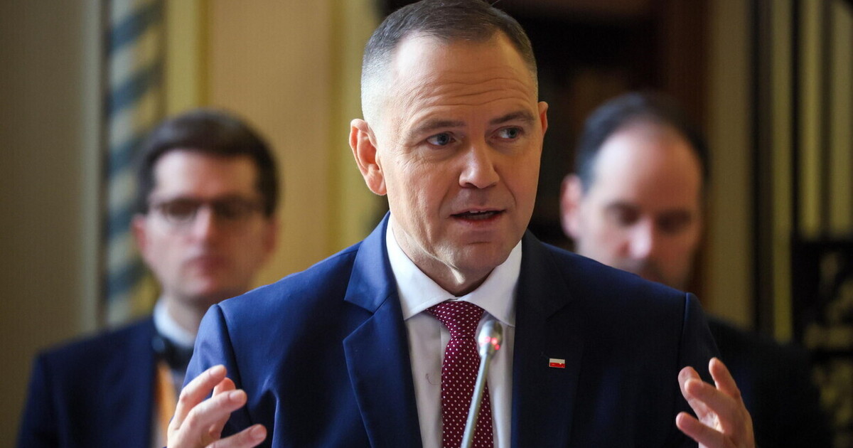 In Polonia Nawrocki fa quello che aveva promesso: bloccare il governo Tusk