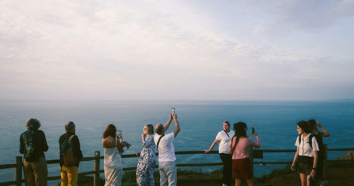 Equipaggiare l’identità nazionale contro l’invasione turistica Equipaggiare l’identità nazionale contro l’invasione turistica