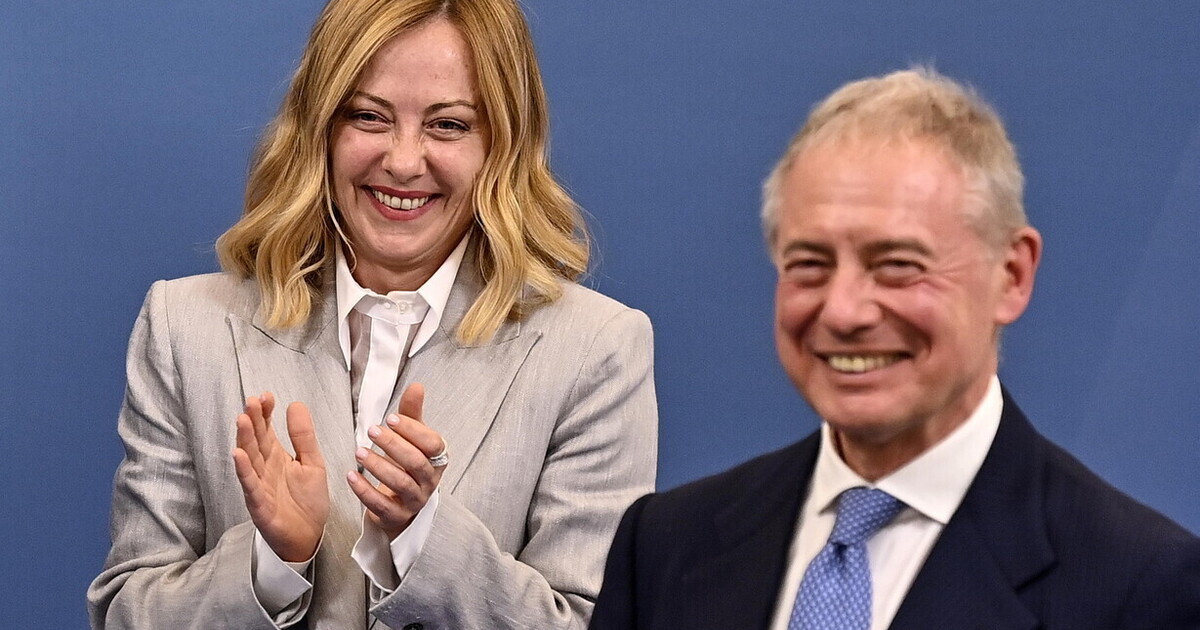 La questione industriale e la manifattura italiana in profonda crisi La questione industriale e la manifattura italiana in profonda crisi