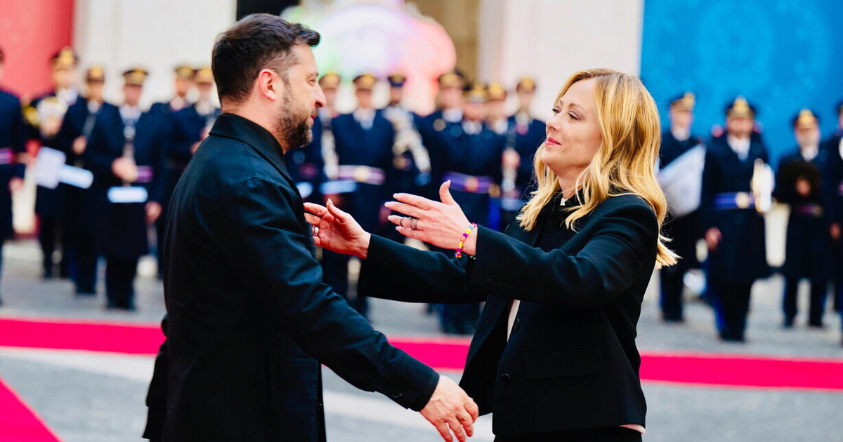 Meloni ukraini! Incontra Zelensky che la ringrazia. Il governo crede nella trattativa. Tajani e Crosetto fanno tandem Meloni ukraini! Incontra Zelensky che la ringrazia. Il governo crede nella trattativa. Tajani e Crosetto fanno tandem