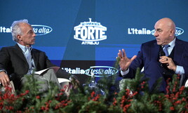 Il tentativo disperato di Crosetto di far ragionare Travaglio ad Atreju