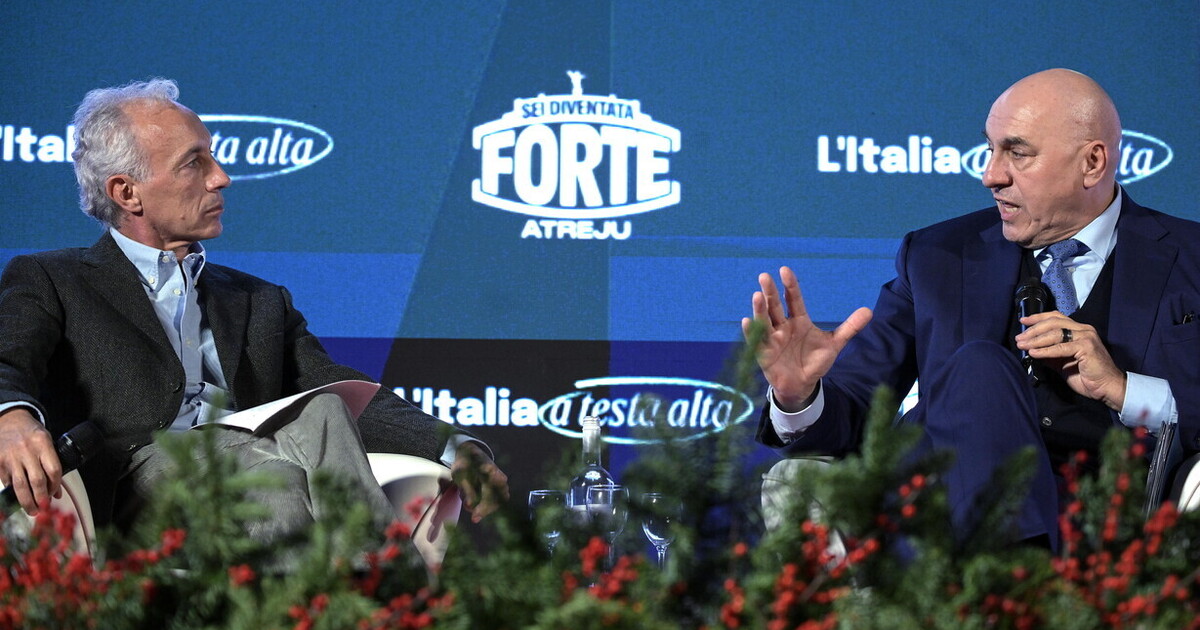 il tentativo disperato di crosetto di far ragionare travaglio ad atreju da Ilfoglio.it il tentativo disperato di crosetto di far ragionare travaglio ad atreju